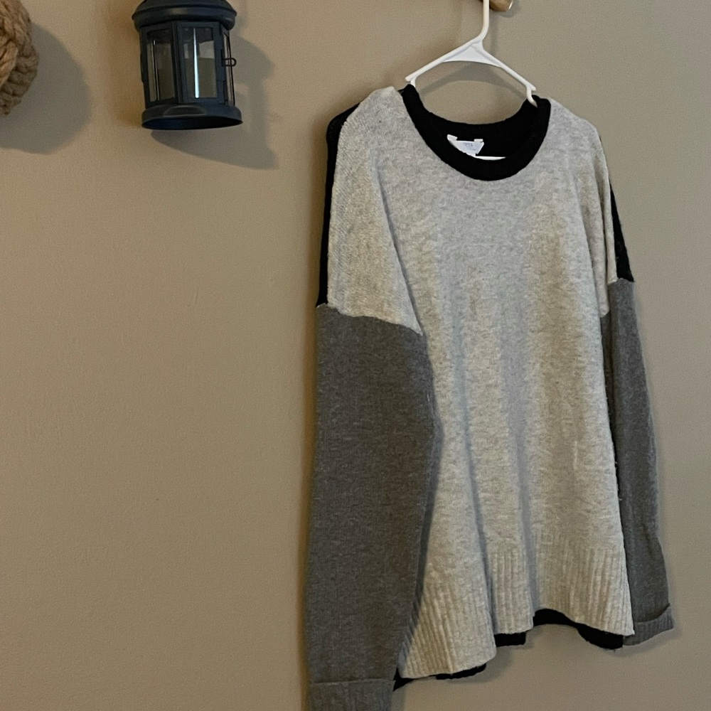 Time And Tru Multicolored Sweater gently worn.